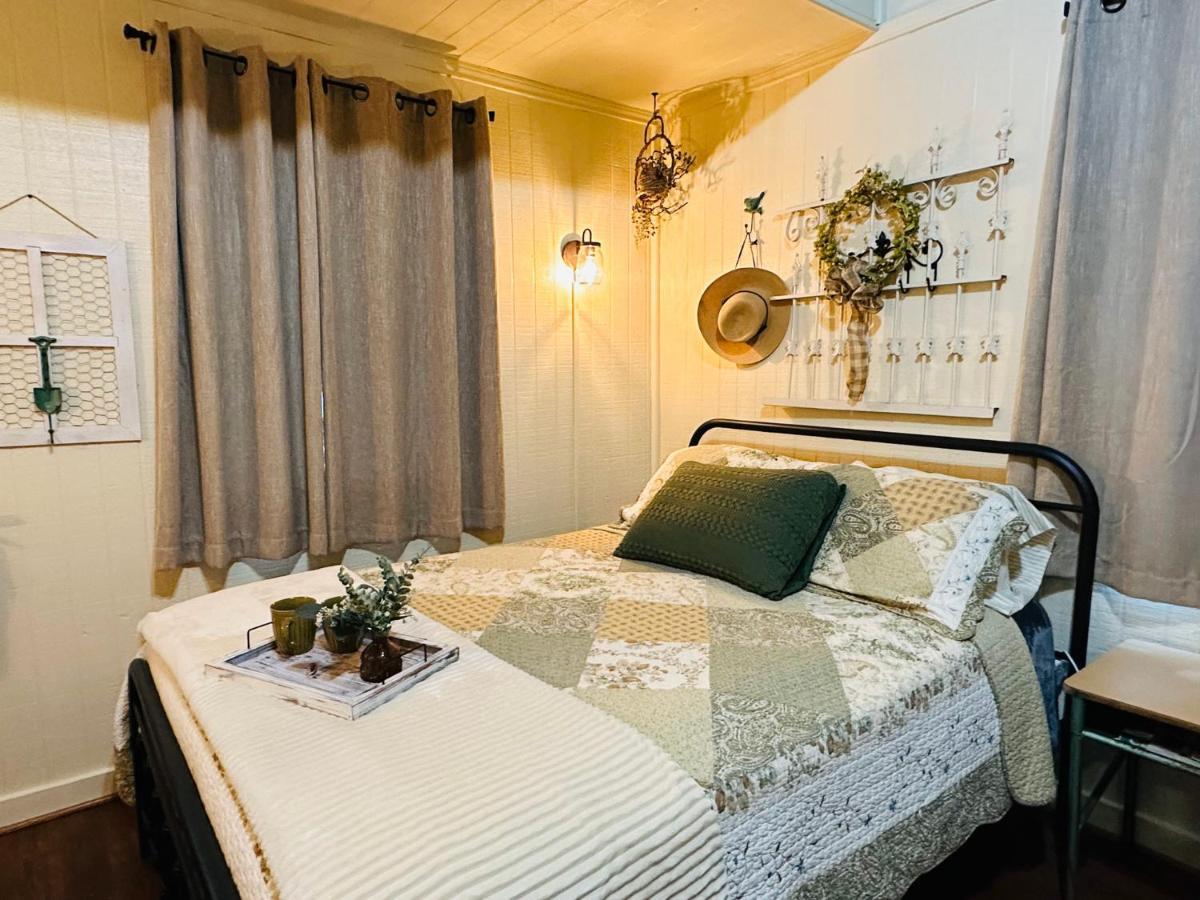 Acorn Hideaways Canton Unwind At Green Gables Suite For Up To 3 מראה חיצוני תמונה